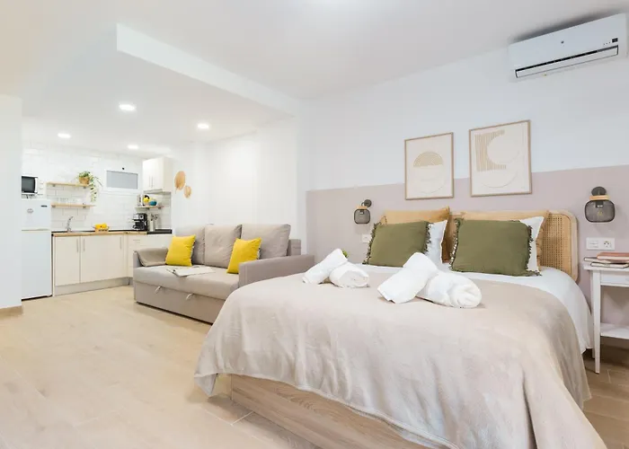 Oceanblue Suite Studio - Piscina