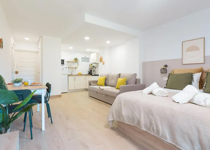 Oceanblue Suite Studio - Piscina